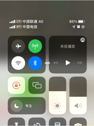 纳雍苹果手机维修分享iPhone双卡信号解决办法 