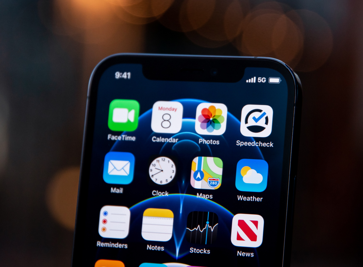 纳雍苹果手机维修分享为什么 iPhone 12 在冬季会自动关机 